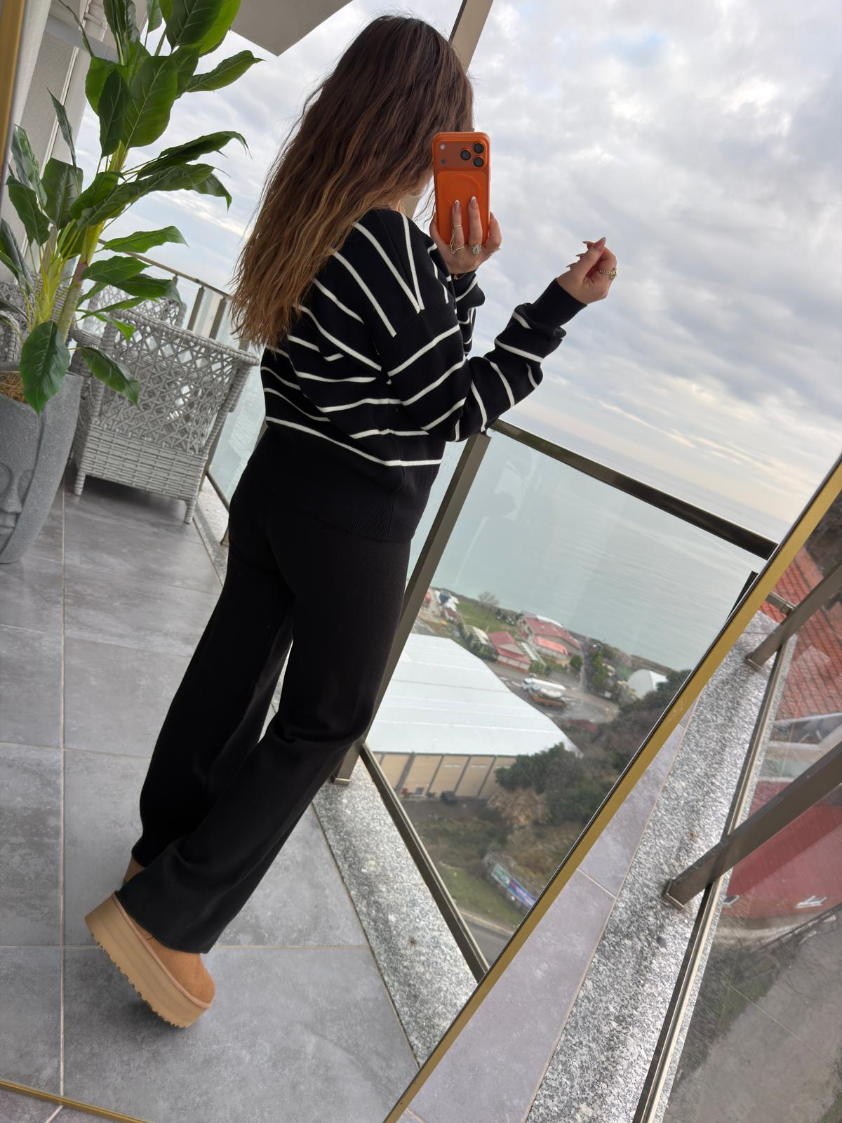 4676 Çizgili Triko Takım SİYAH