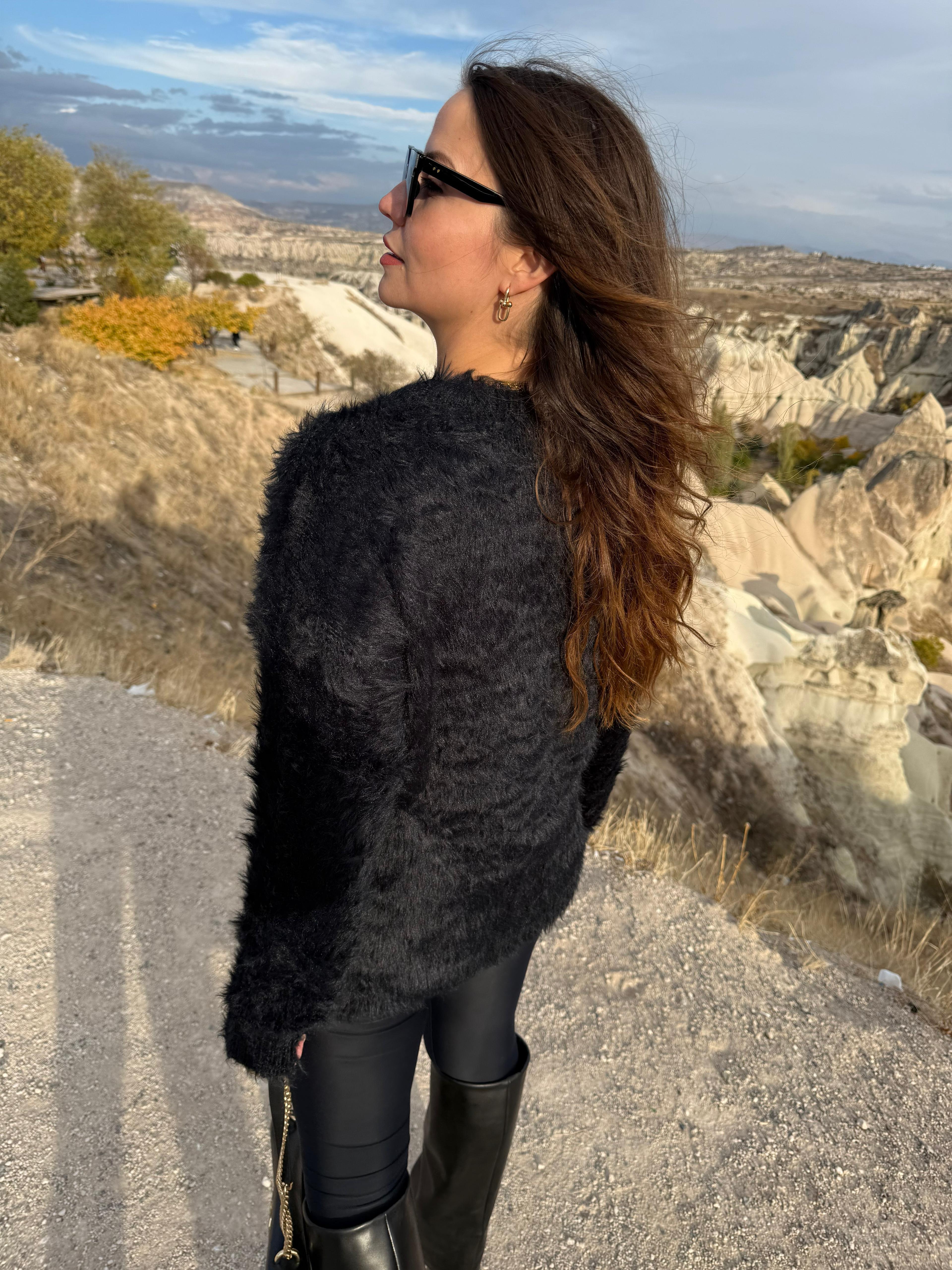 4880 Tüylü Kazak SİYAH