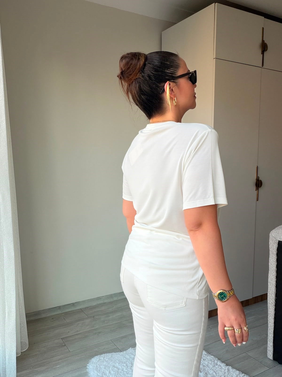 690 V Yakalı Modal Tshirt EKRU