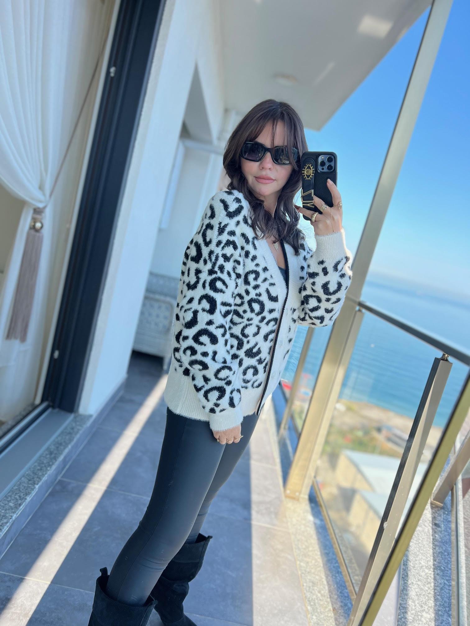 7588 Angora Leopar Desenli Hırka VANİLYA