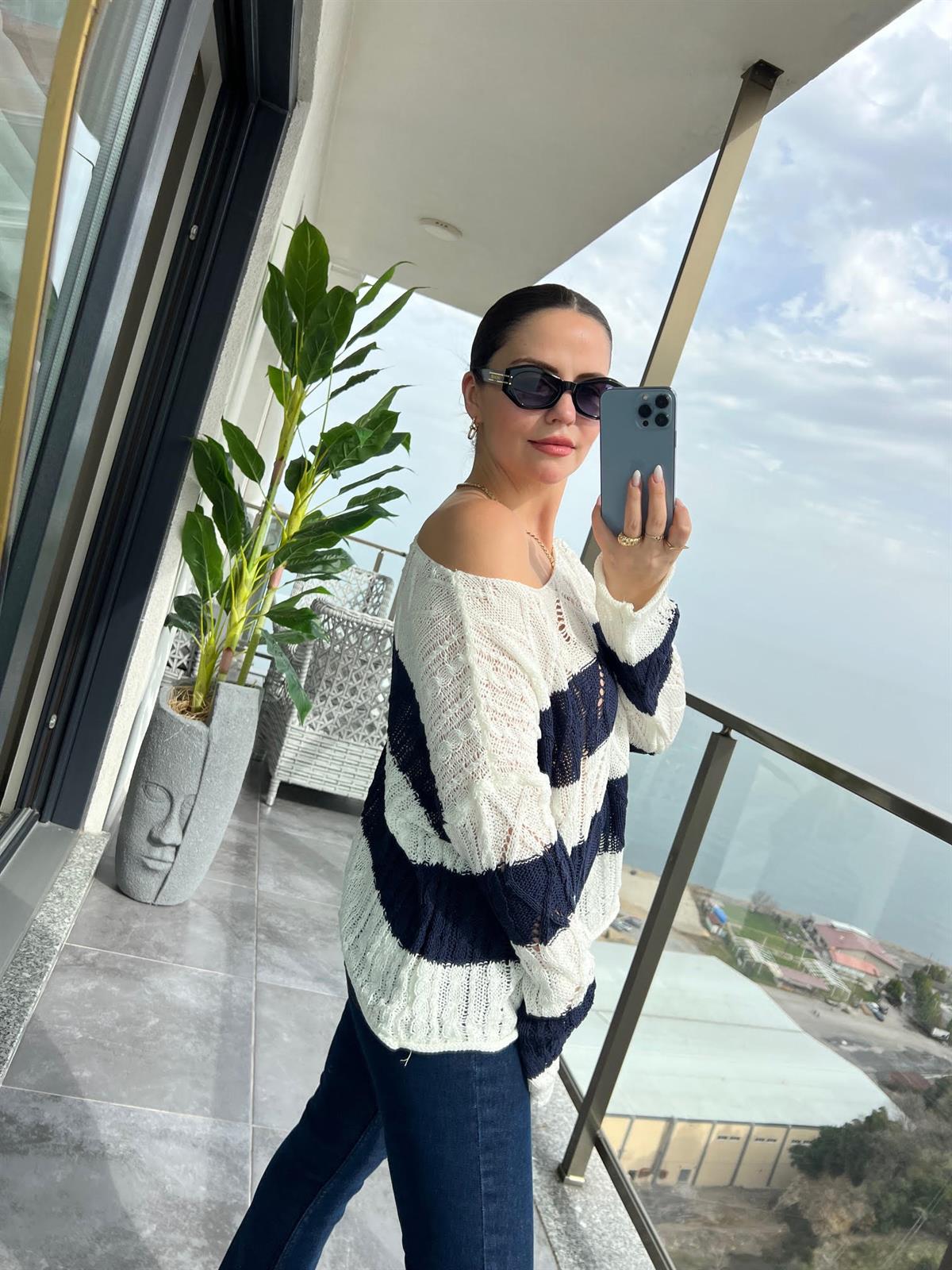 0021 Lacivert  Çizgili Triko EKRU