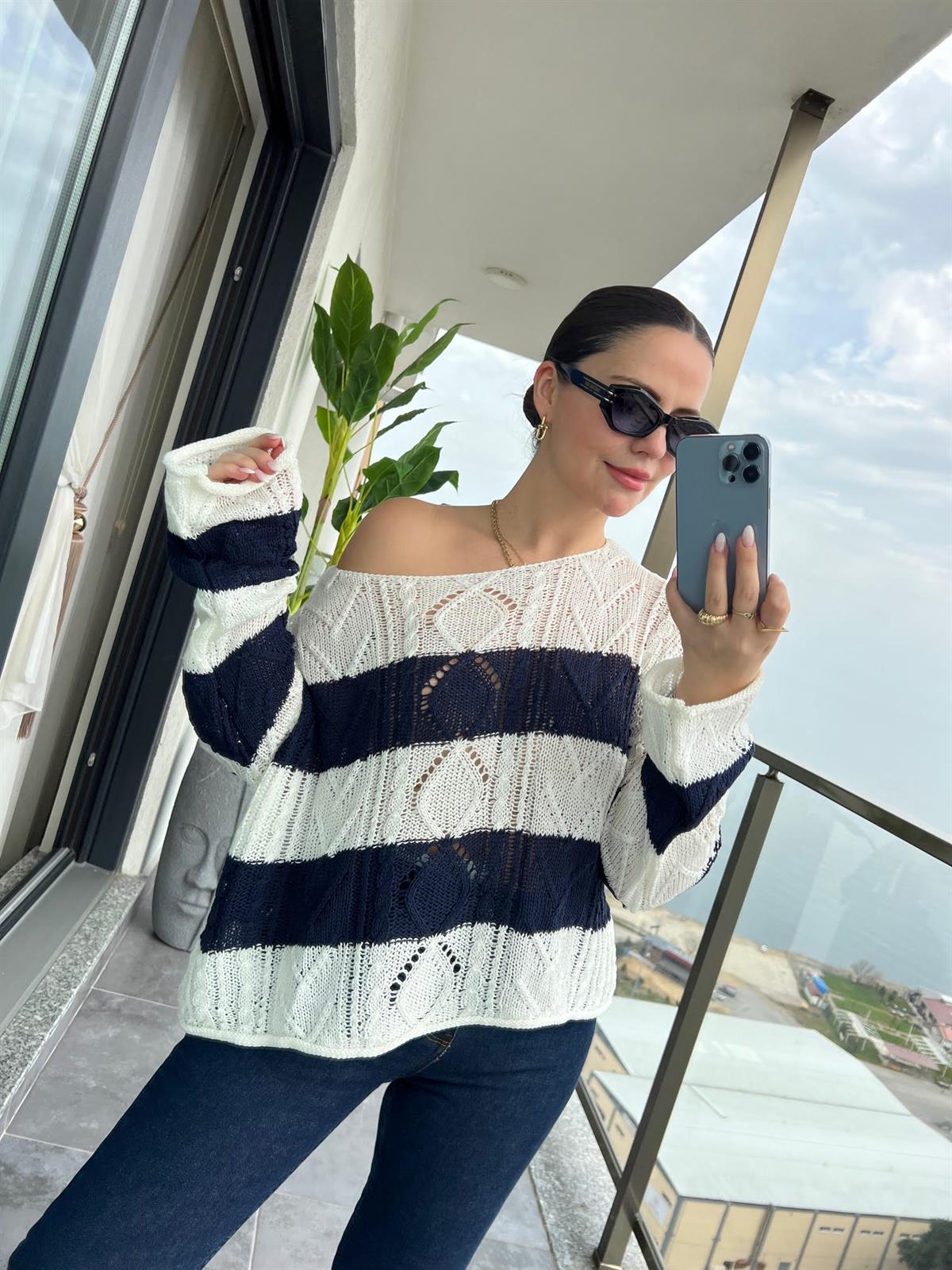 0021 Lacivert  Çizgili Triko EKRU