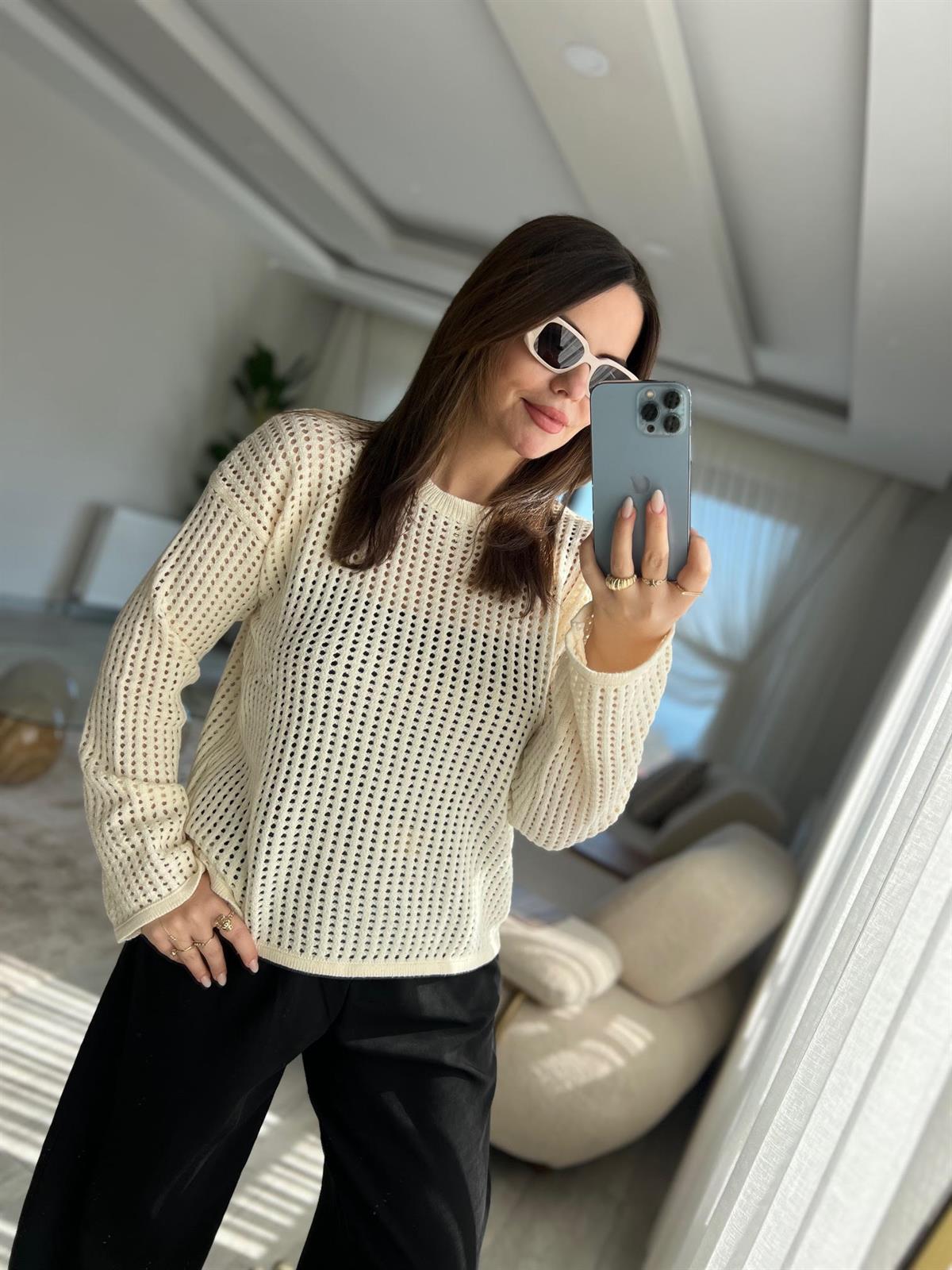 0148 Delikli Triko EKRU