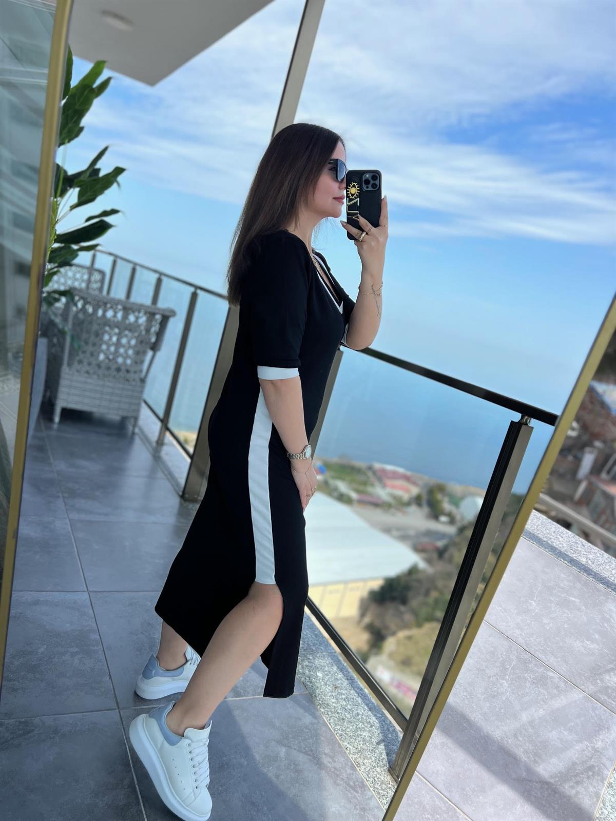 0173 V Yaka Elbise SİYAH