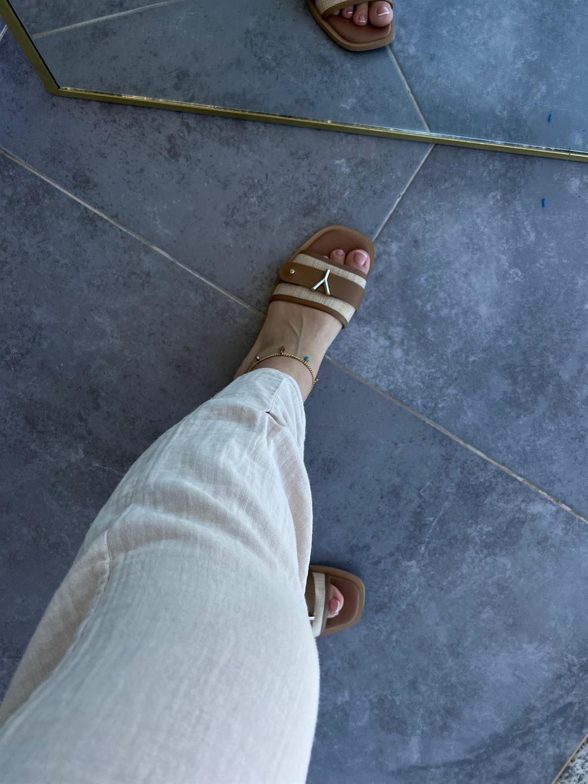 0255 Paçası Pilili Pantalon BEJ