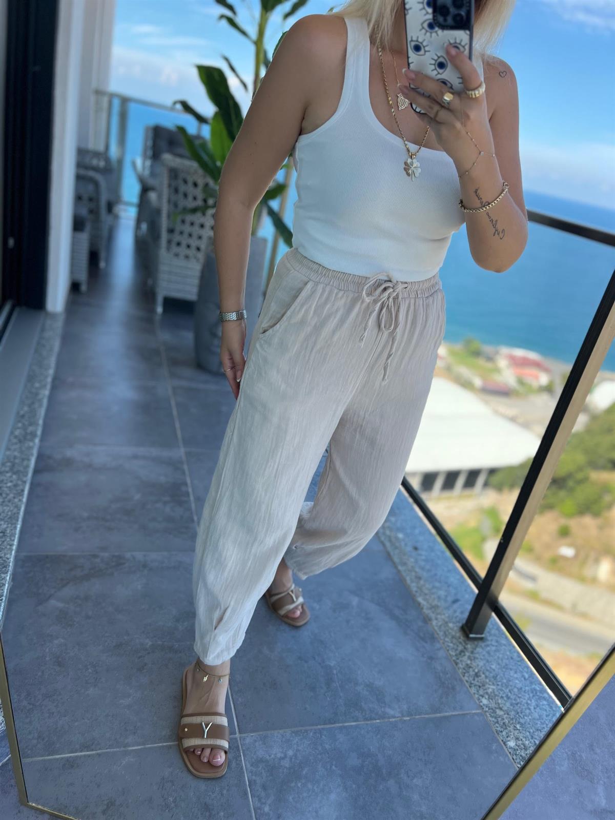 0255 Paçası Pilili Pantalon BEJ