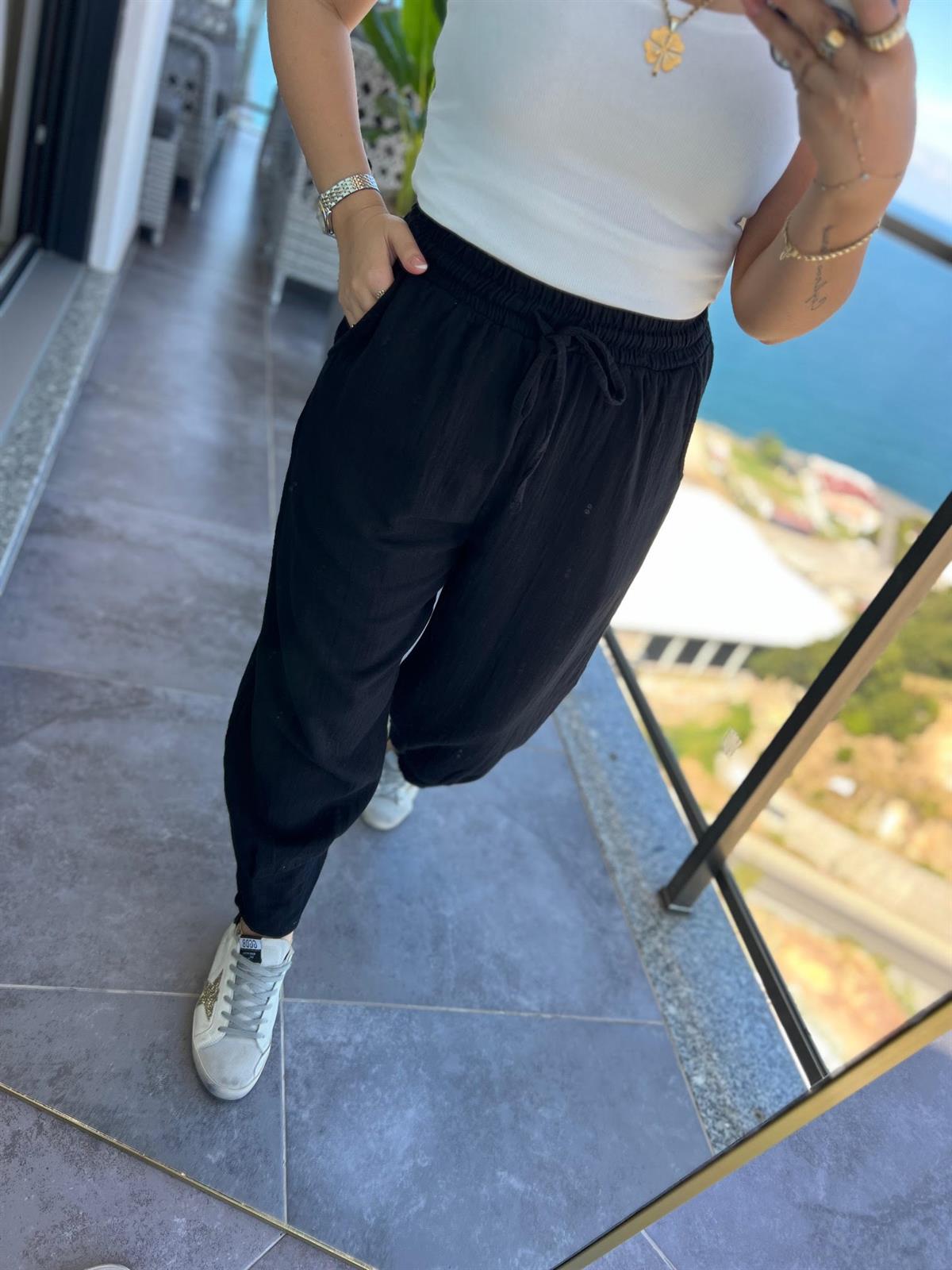 0255 Paçası Pilili Pantalon SİYAH