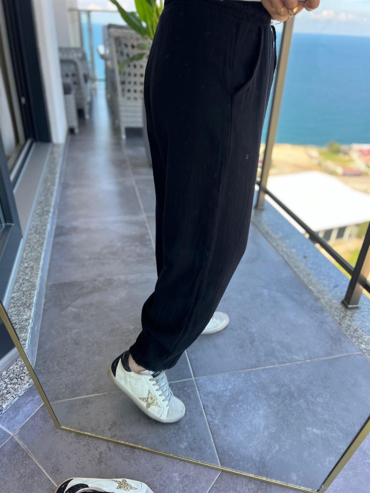 0255 Paçası Pilili Pantalon SİYAH