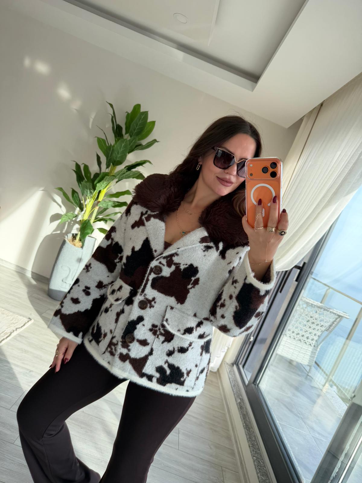 0546 Angora Kürklü Çıtçıtlı Hırka VANİLYA