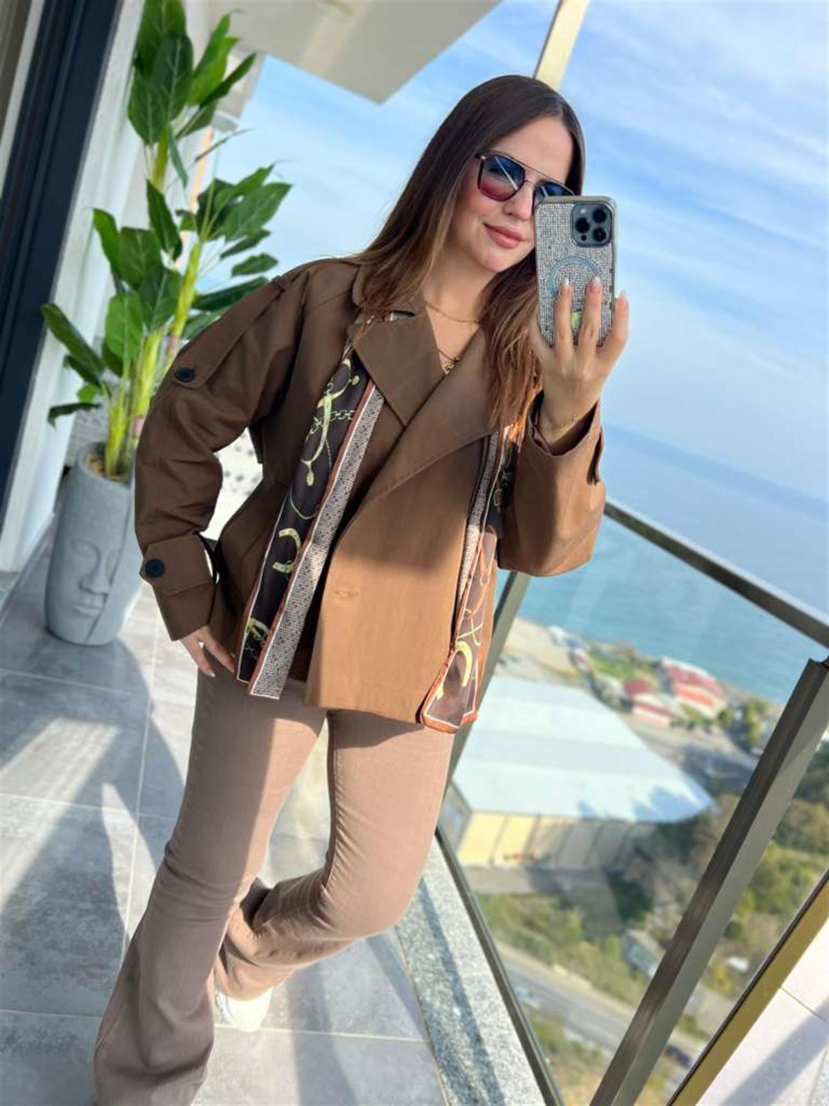 0606 Kısa Trenç KAHVE