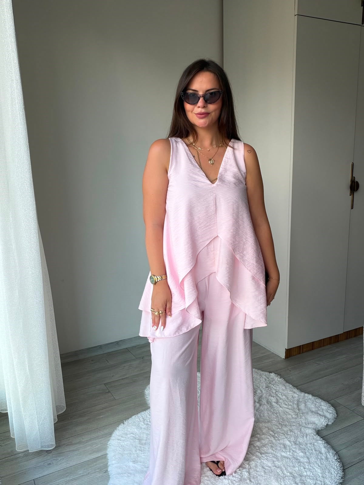 0664 Asimetrik Kesim Kemerli Takım PEMBE