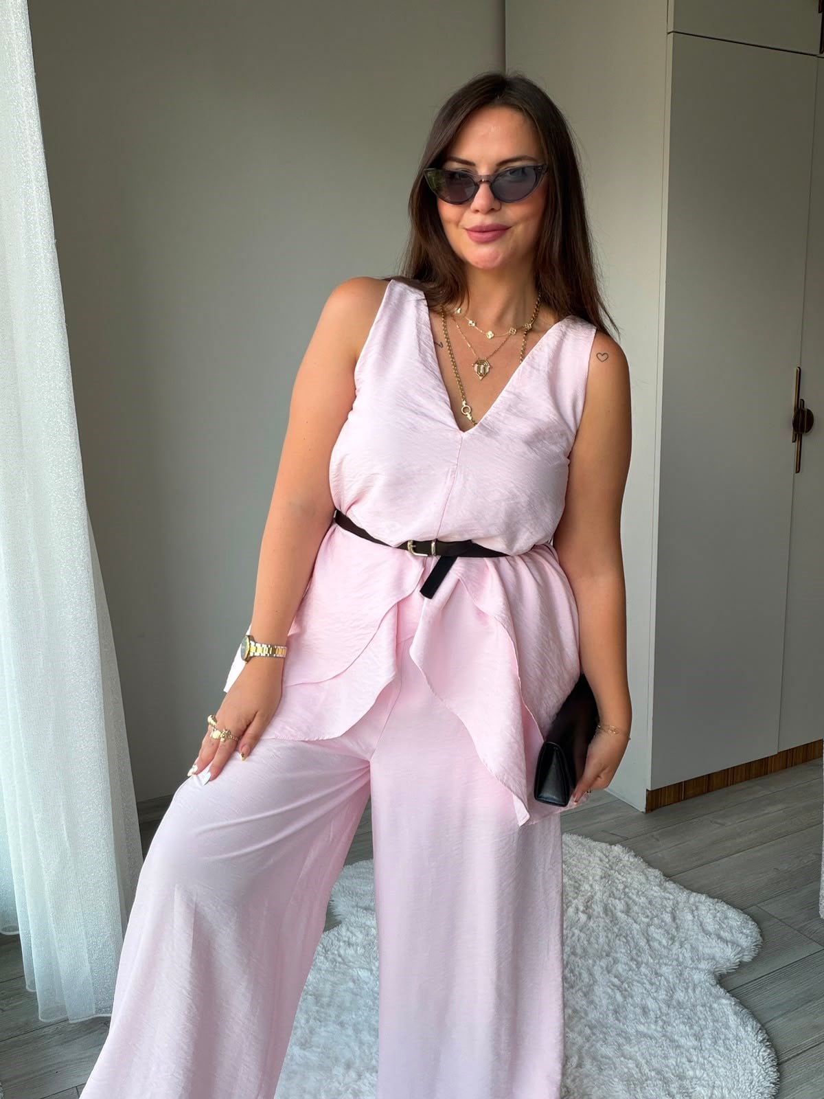 0664 Asimetrik Kesim Kemerli Takım PEMBE