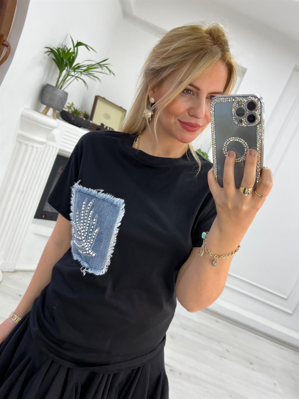 082 Cebi İnci Detay Tshirt SİYAH