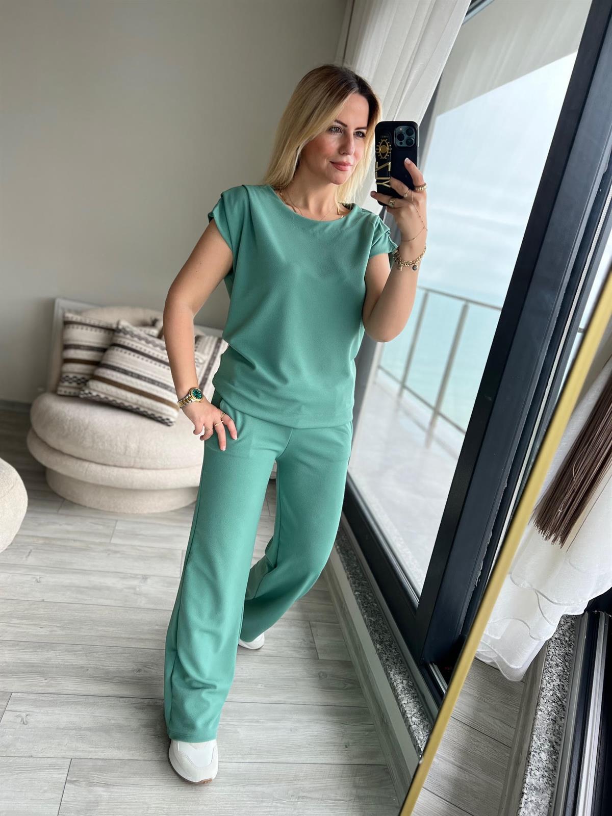 1010 Drapeli Likralı Crep Kumaş Takım MİNT