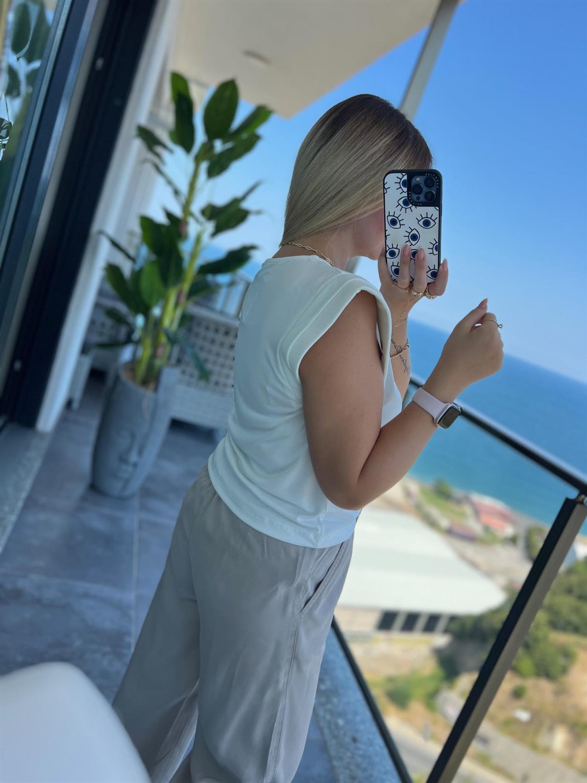 1016 Omuzu Süngerli Bluz BEYAZ