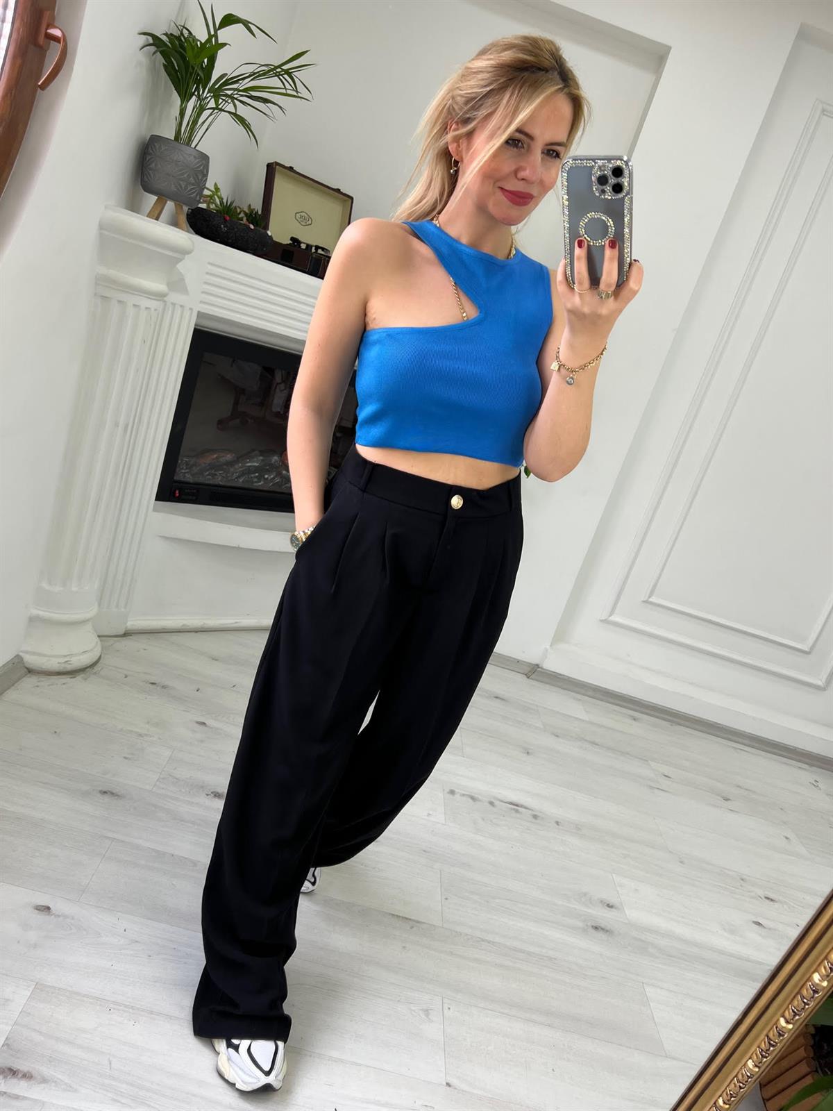 10173 Bisiklet Yaka Dekolte Crop SAKS