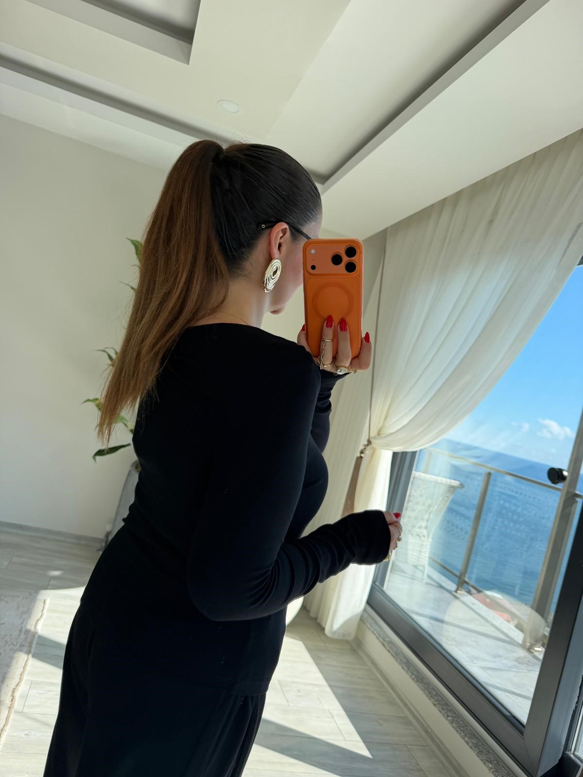 1060 Tek Omzu Açık Tokalı Bluz SİYAH
