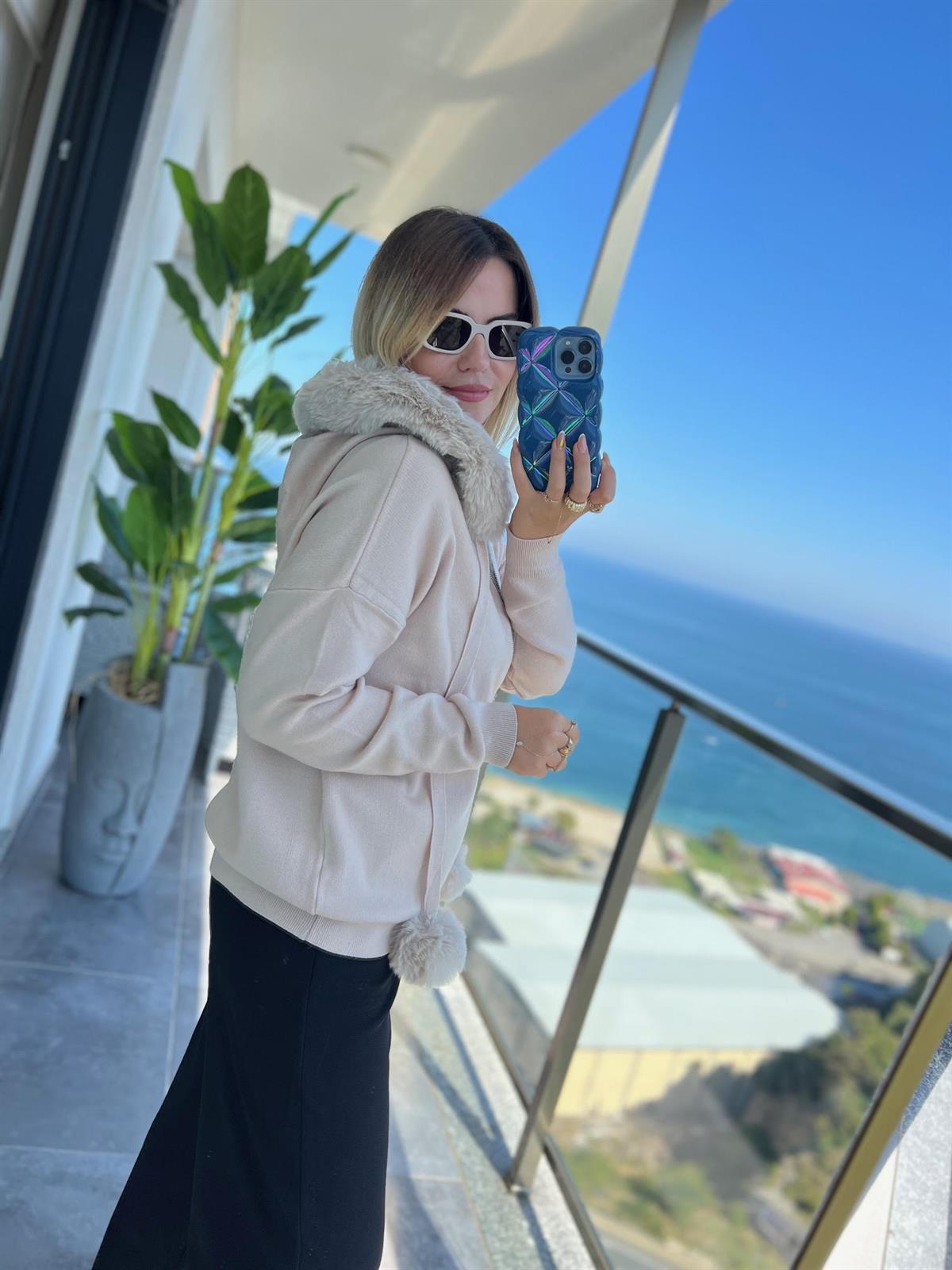 140215 Ponponlu Hırka BEJ