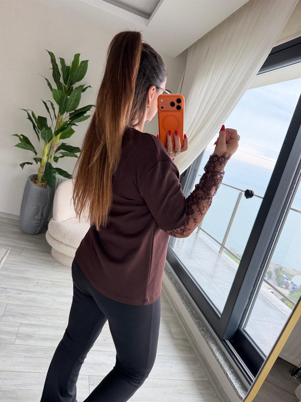 2320 Kolları Dantelli Tshirt KAHVE