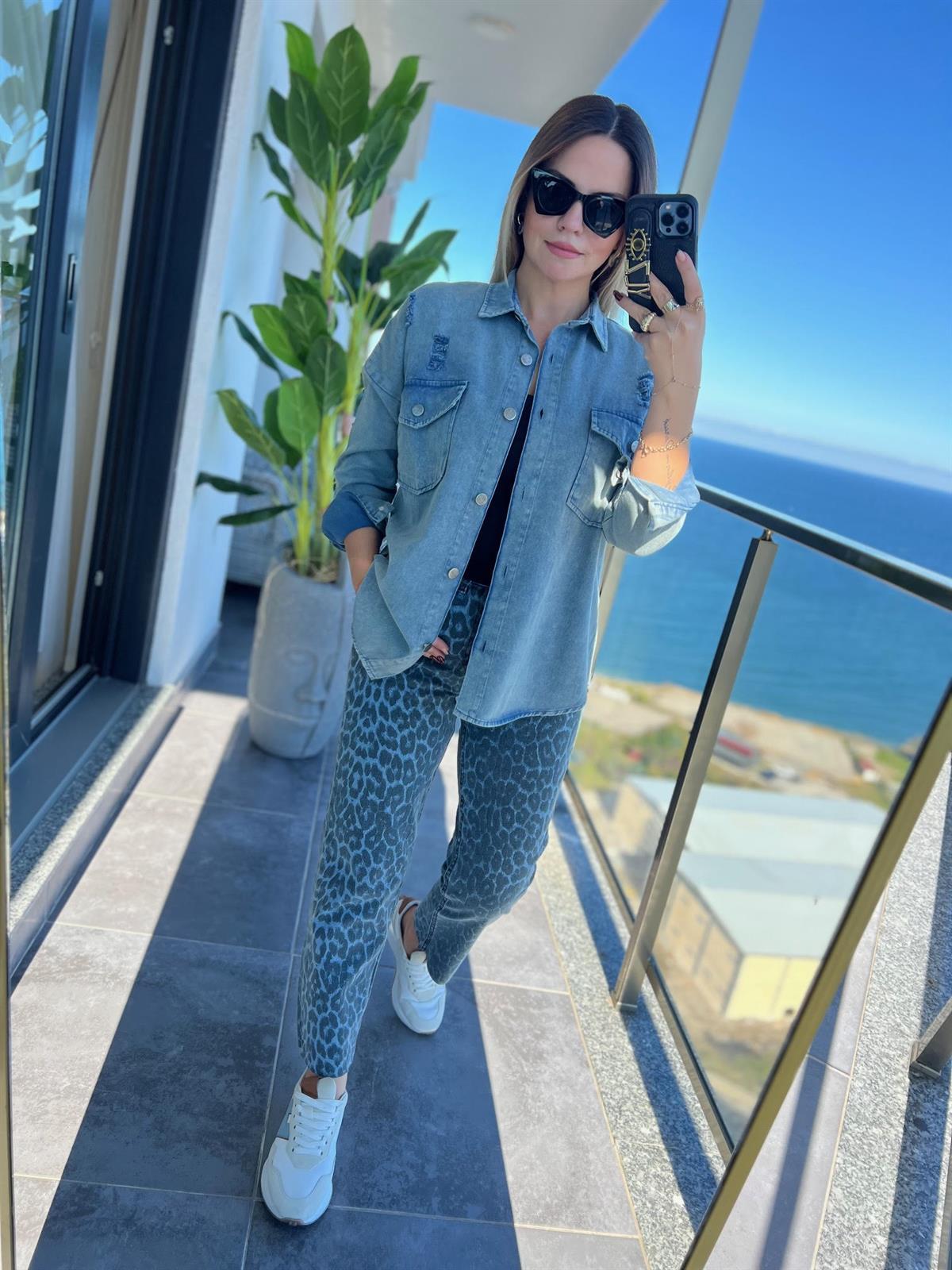 2402 Boyfit Kesk Paça Jean MAVİ