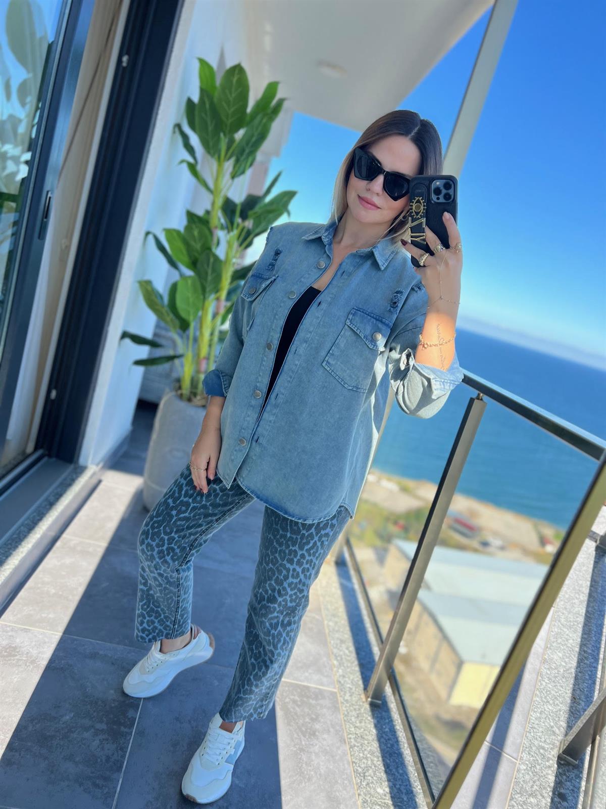 2402 Boyfit Kesk Paça Jean MAVİ