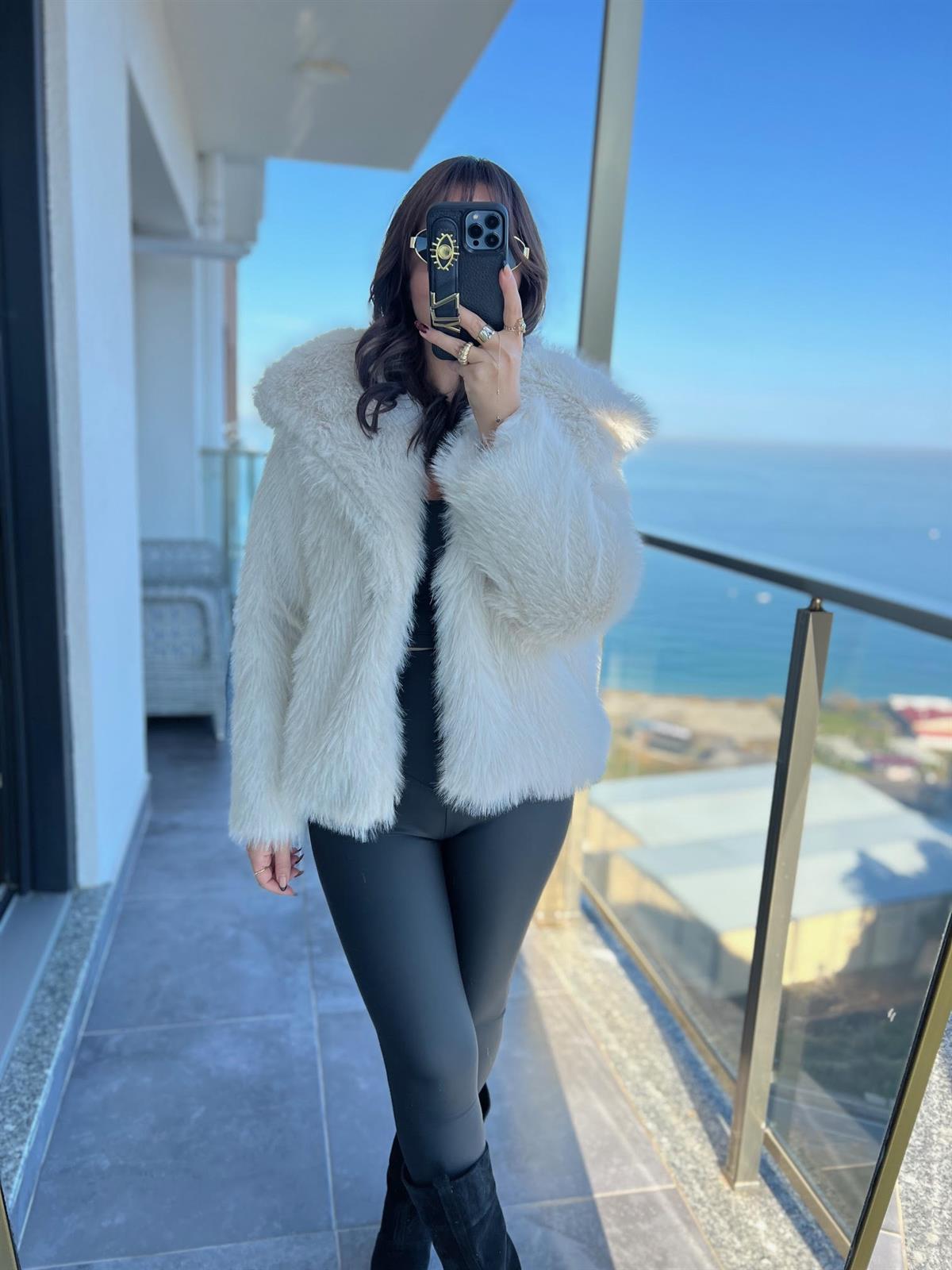 2429 Araboy Lolita Kürk BEJ