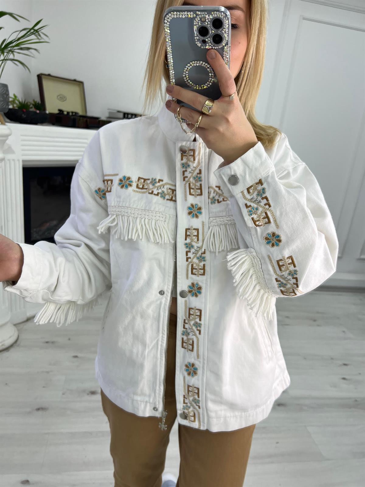 2452 Püsküllü Nakışlı Denim Ceket BEYAZ