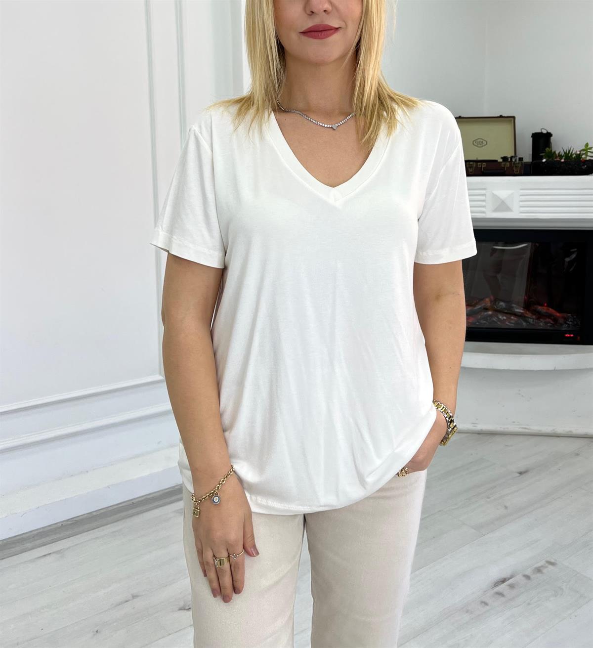 25070 V Yaka Basic Tshirt EKRU