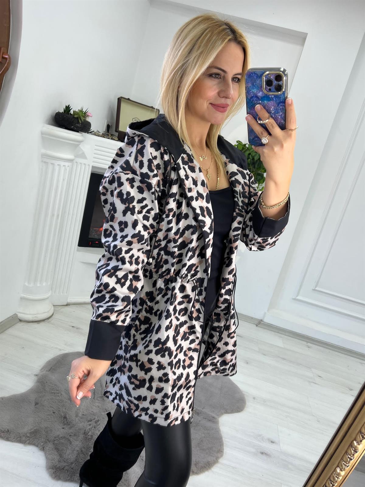 272046 Yağmurluk LEOPAR