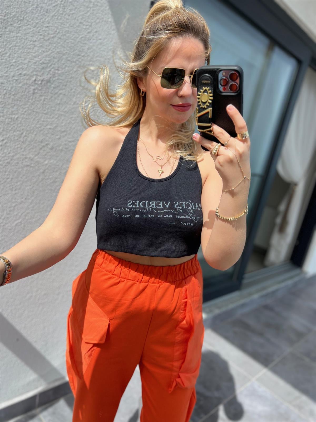 28446 Vatkalı Geniş Yaka Tshirt SİYAH