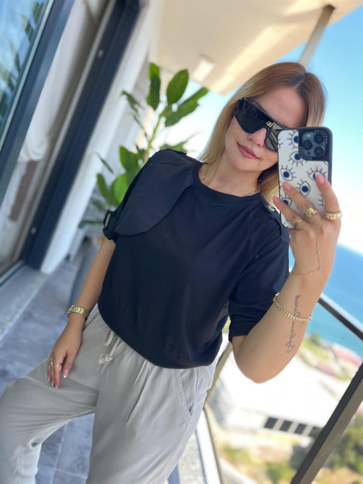 28503 Paraşüt Detay Kısa Tshirt SİYAH