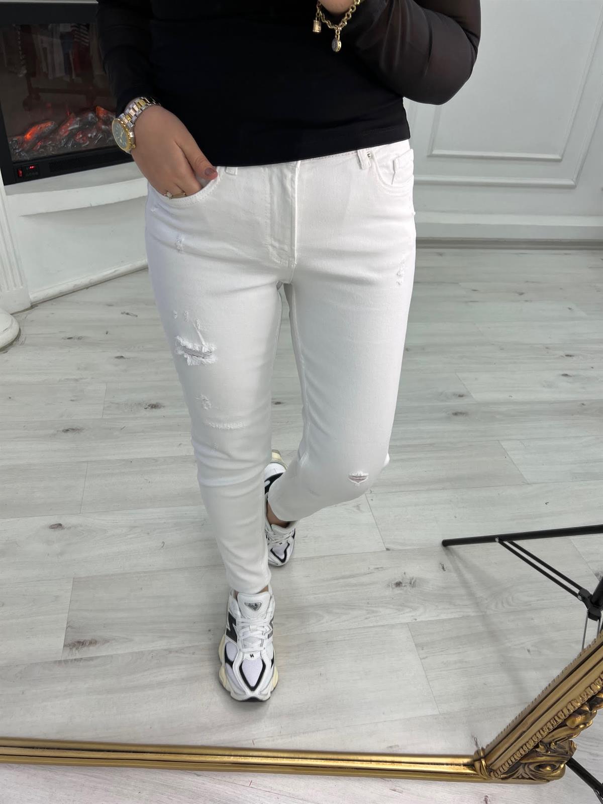 304 Slim Boyfriend BEYAZ