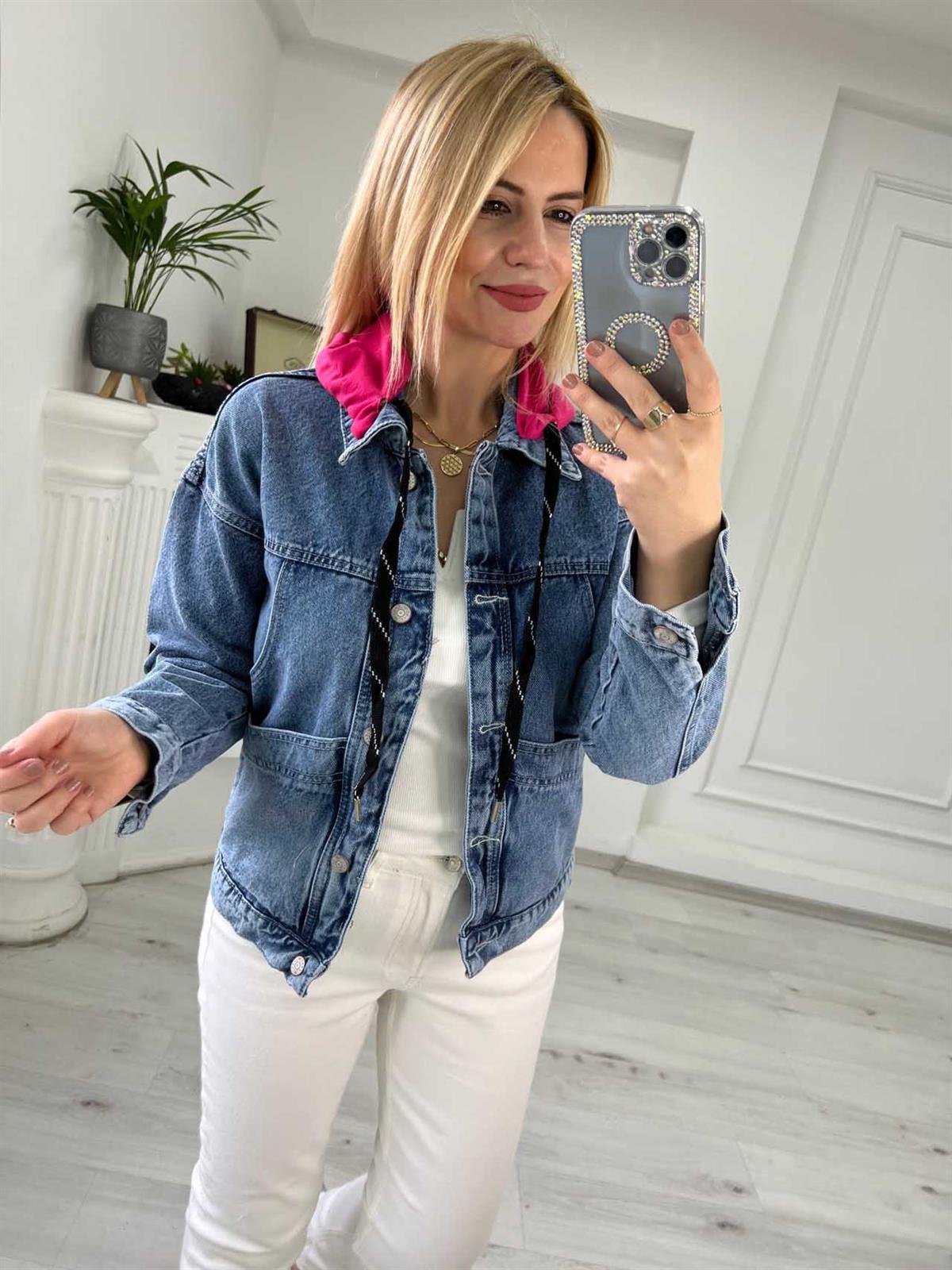 332  Kapüşonlu Kelebek Nakışlı Jean Ceket PEMBE