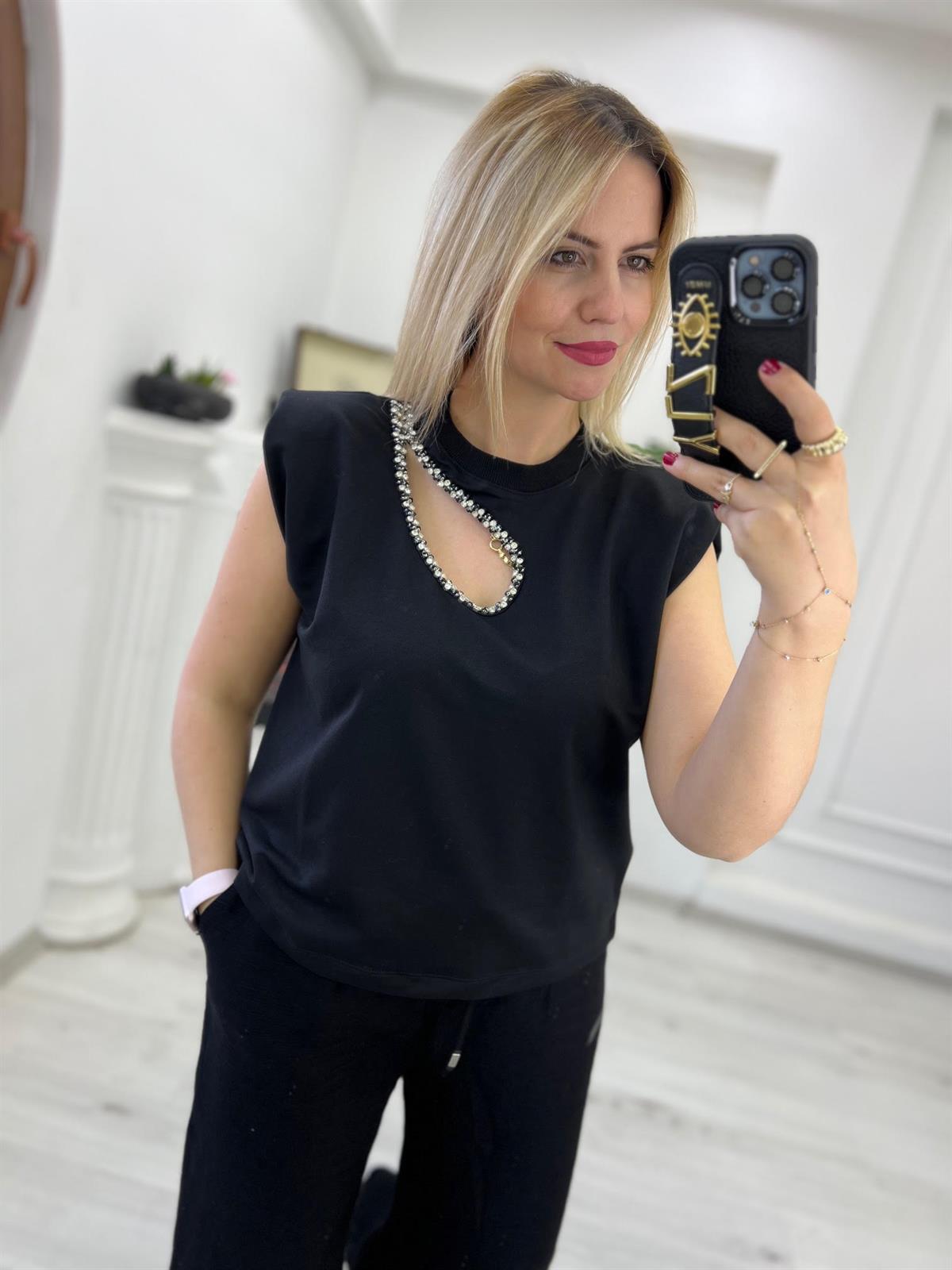 34130 Önü Damlataş İşlemeli Vatkalı Tshirt SİYAH