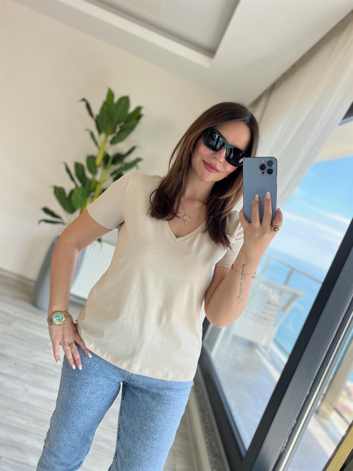 3470 V Yaka Basic Tshirt BEJ