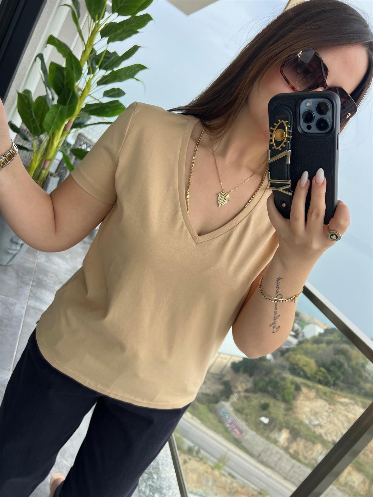 3470 V Yaka Basic Tshirt CAMEL