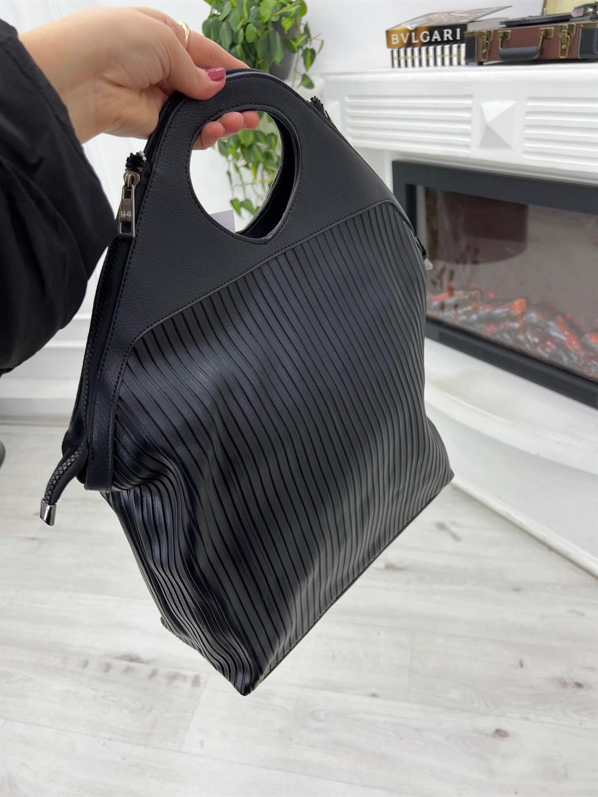 4028  Plise Çanta SİYAH