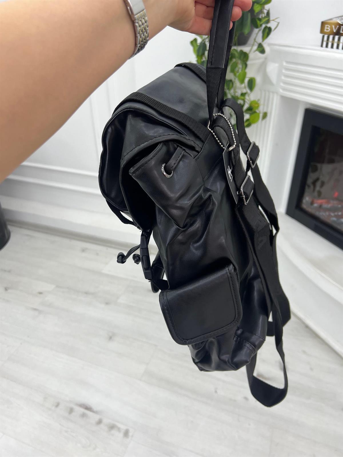 4040 Sırt Çantası SİYAH