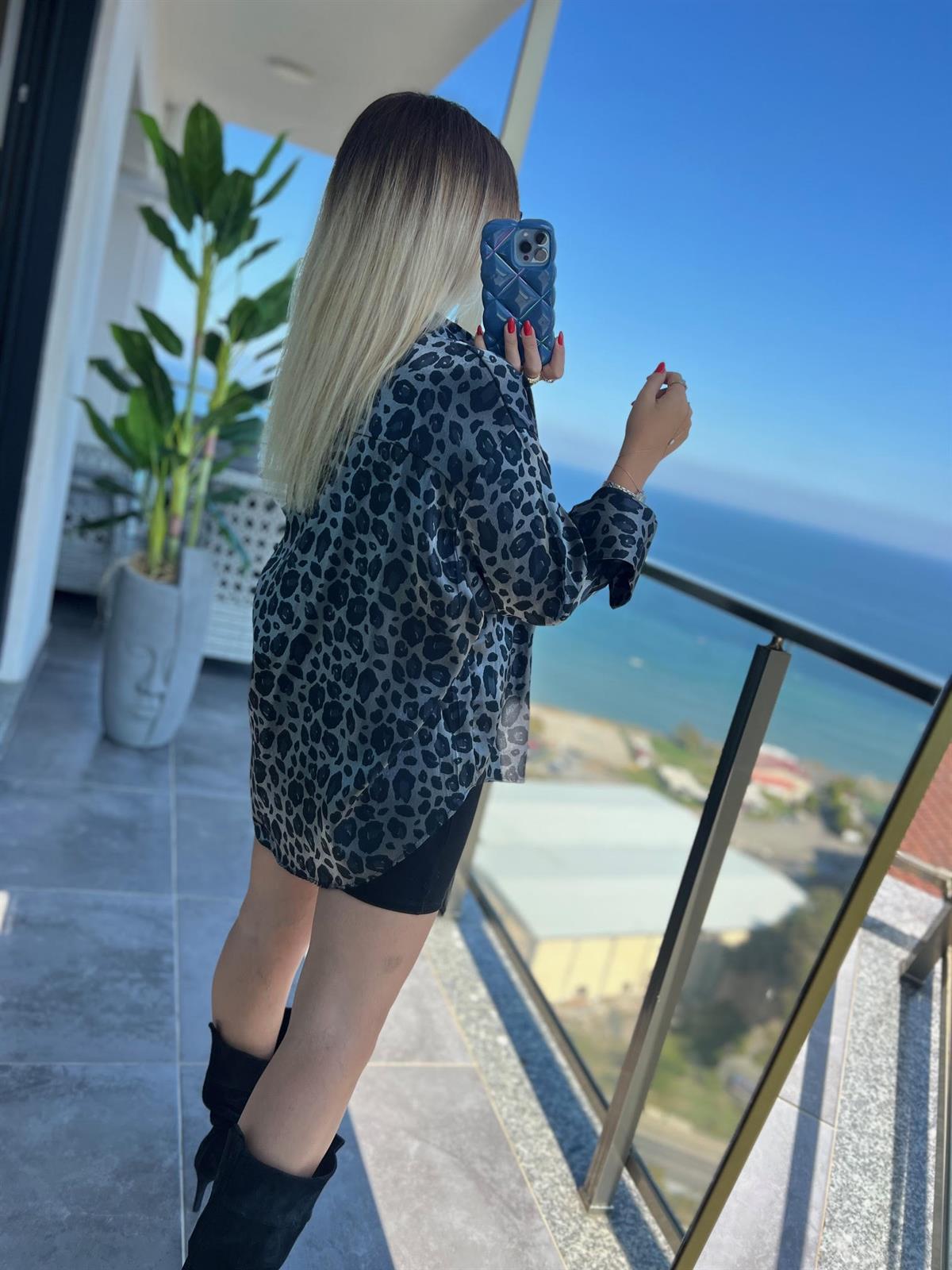 482 Yarasa Kol Parlak Saten Gömlek GRİ LEOPAR
