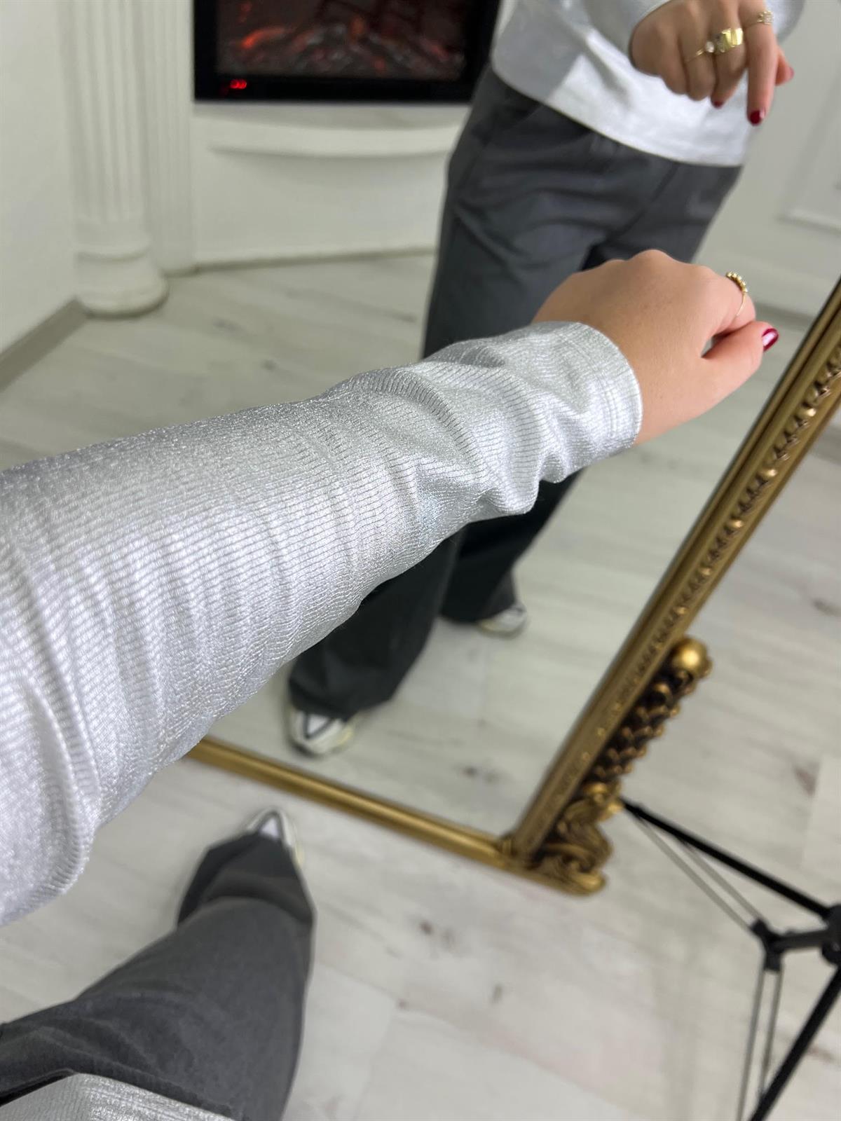 5042 Varaklı Baskılı Tshirt GÜMÜŞ