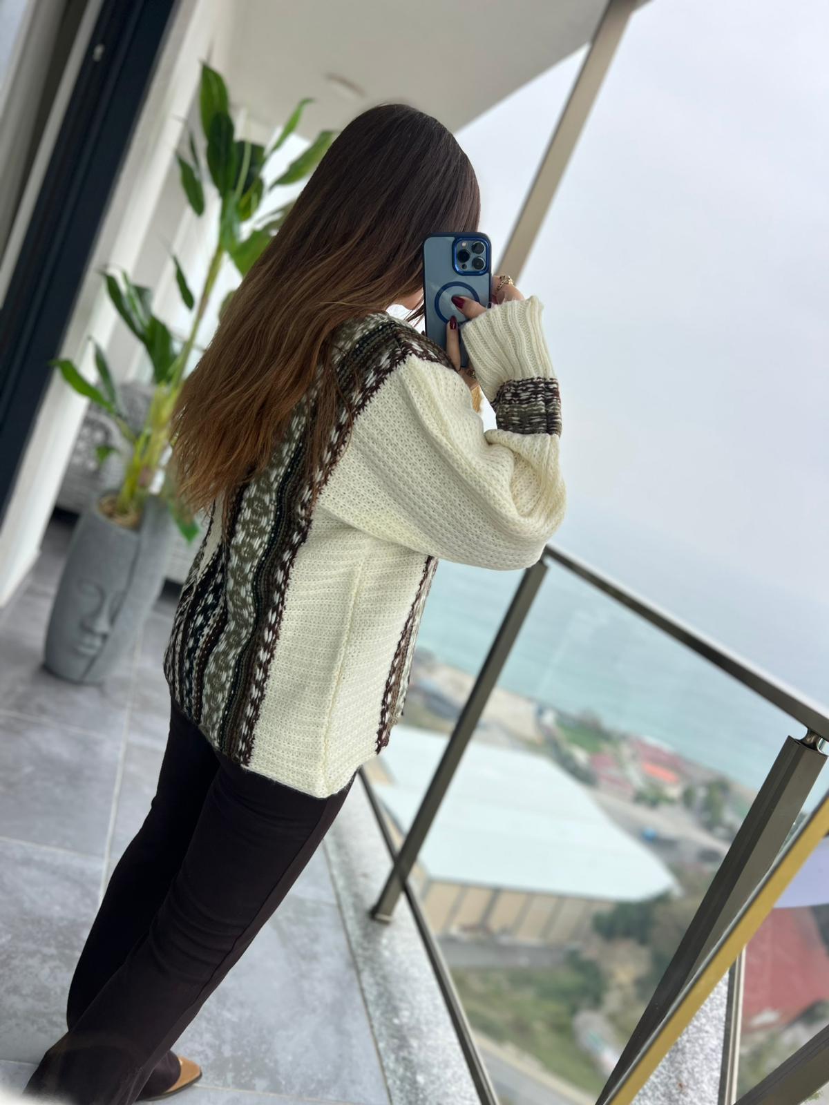 5057 Düğmeli Dokuma Hırka KREM