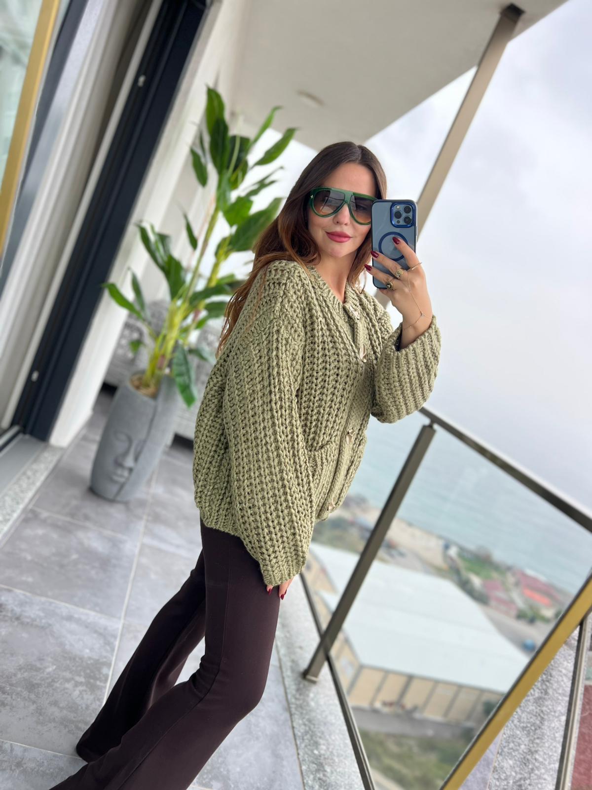 5067 Şekil Düğmeli Hırka HAKİ YEŞİL