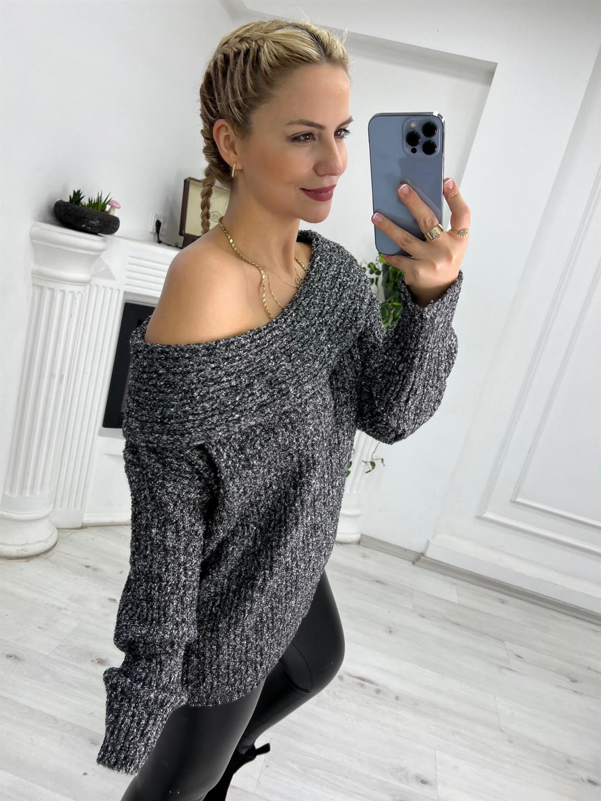 518 Madonna Yaka Kazak GRİ