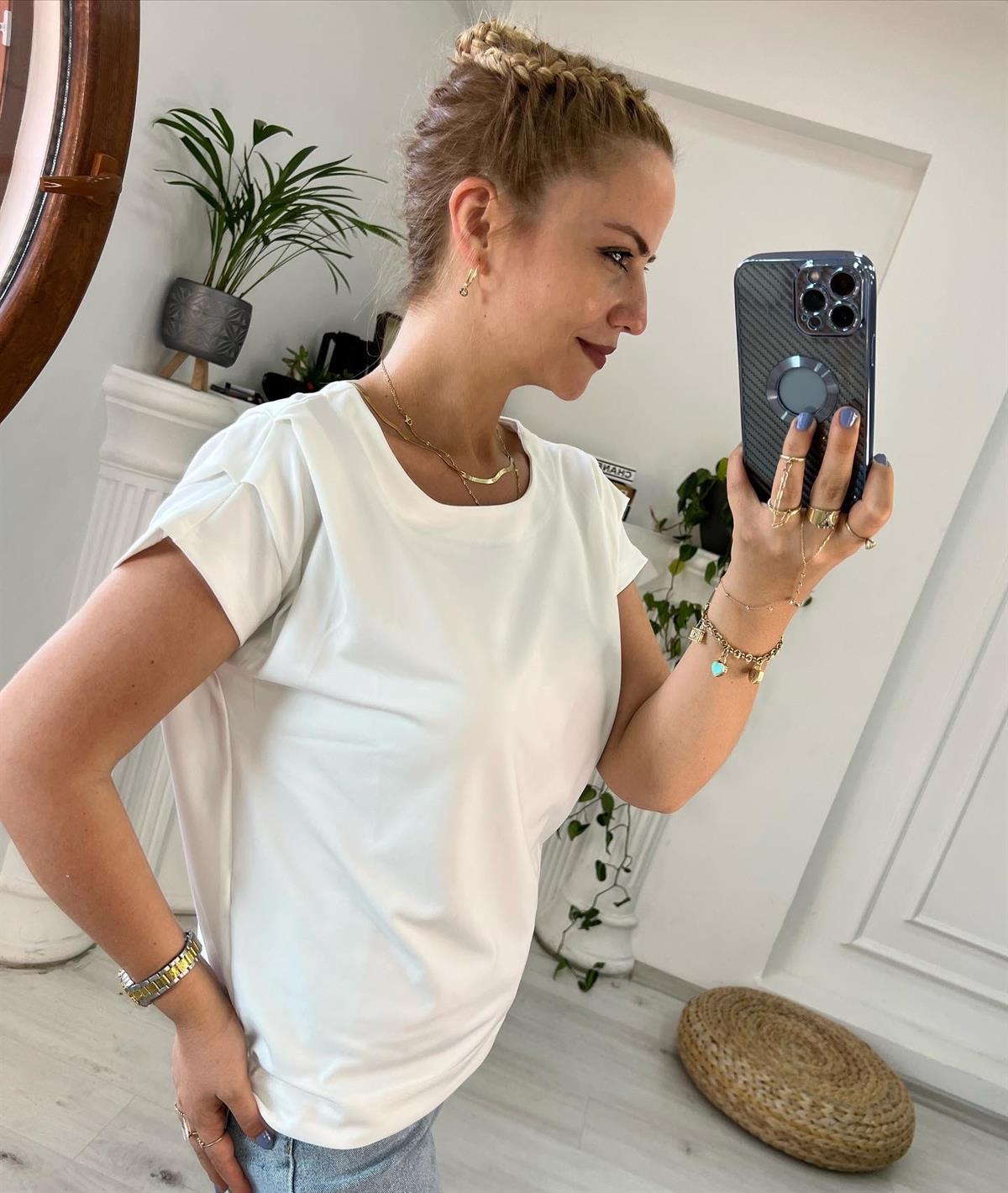 606 Omuzu Pileli Bluz BEYAZ