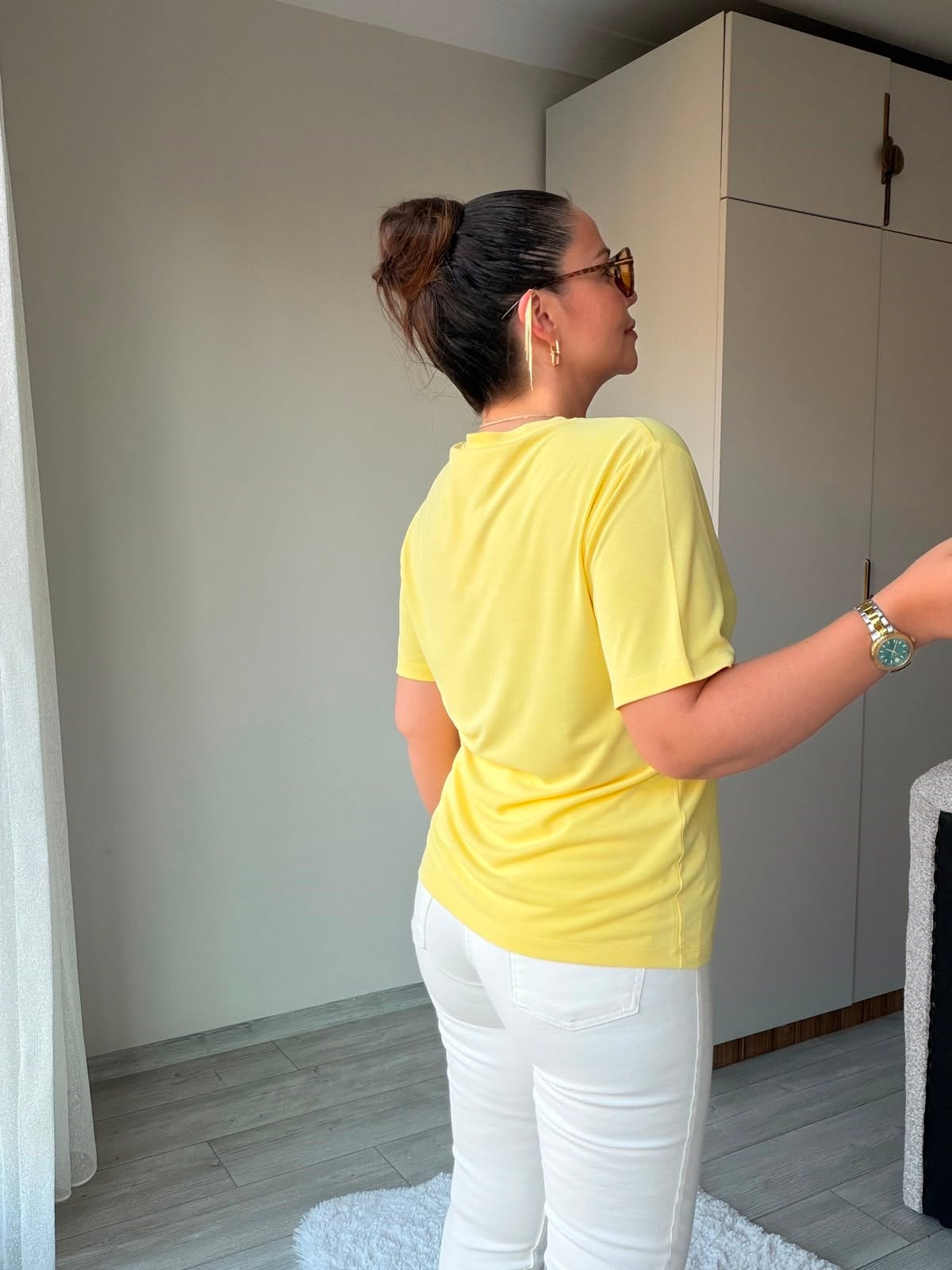 690 V Yakalı Modal Tshirt SARI