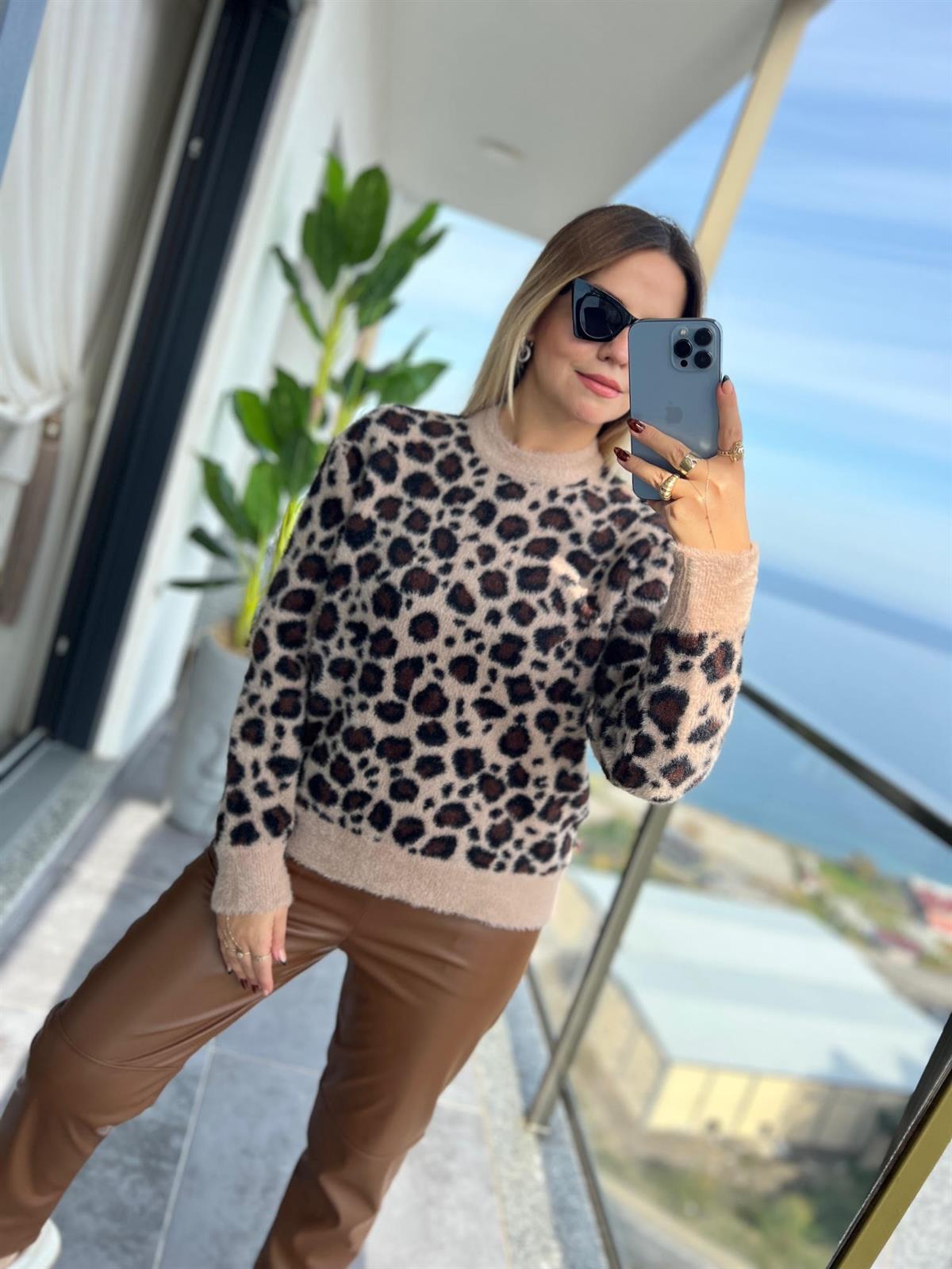 7640 Angora Leoparlı Kısa Kazak KAHVE
