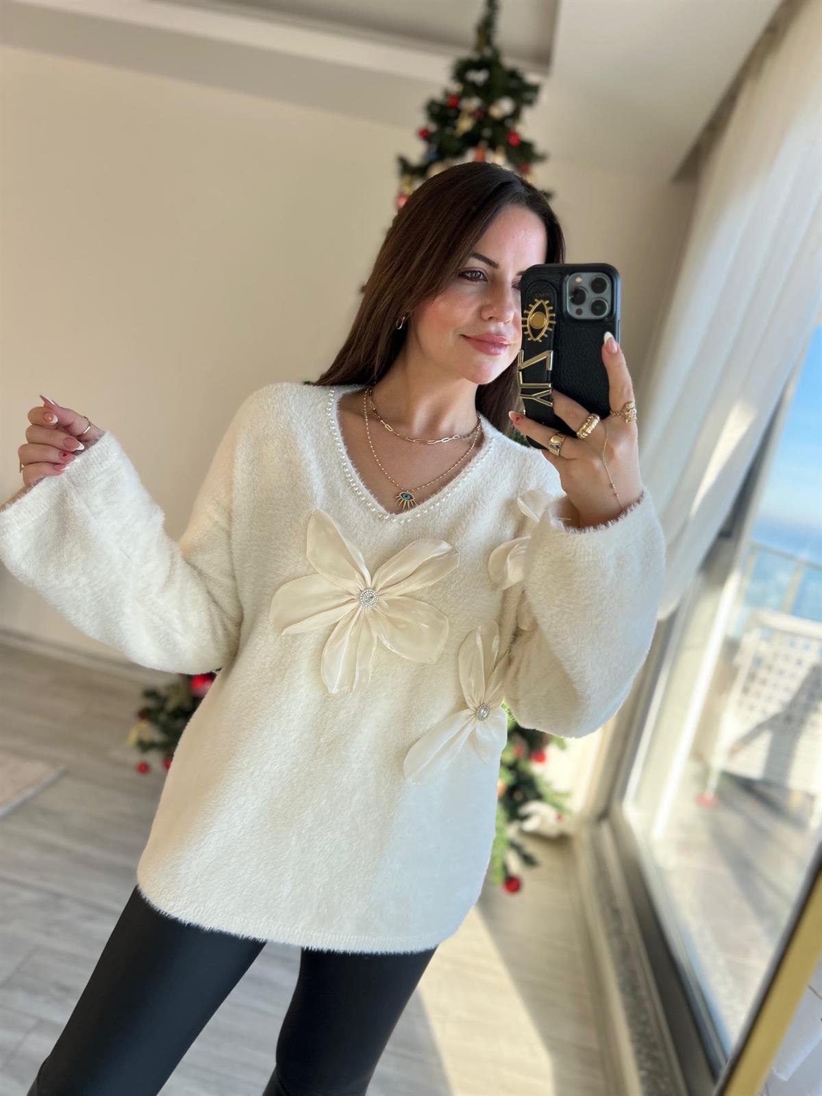 7657 Angora İncili Papatyalı Kazak VANİLYA
