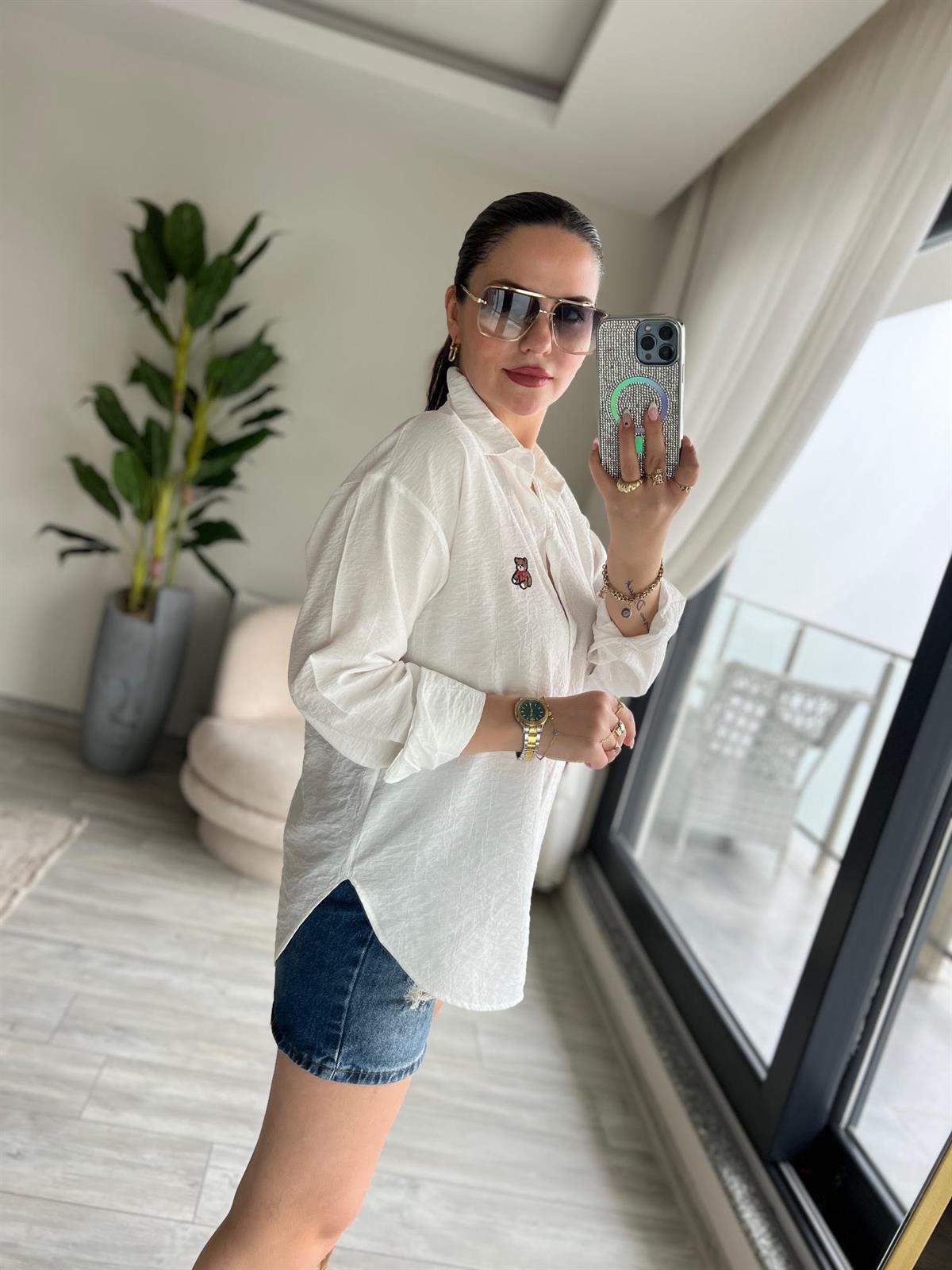 8047 Ayıcık İşlemeli Gömlek EKRU