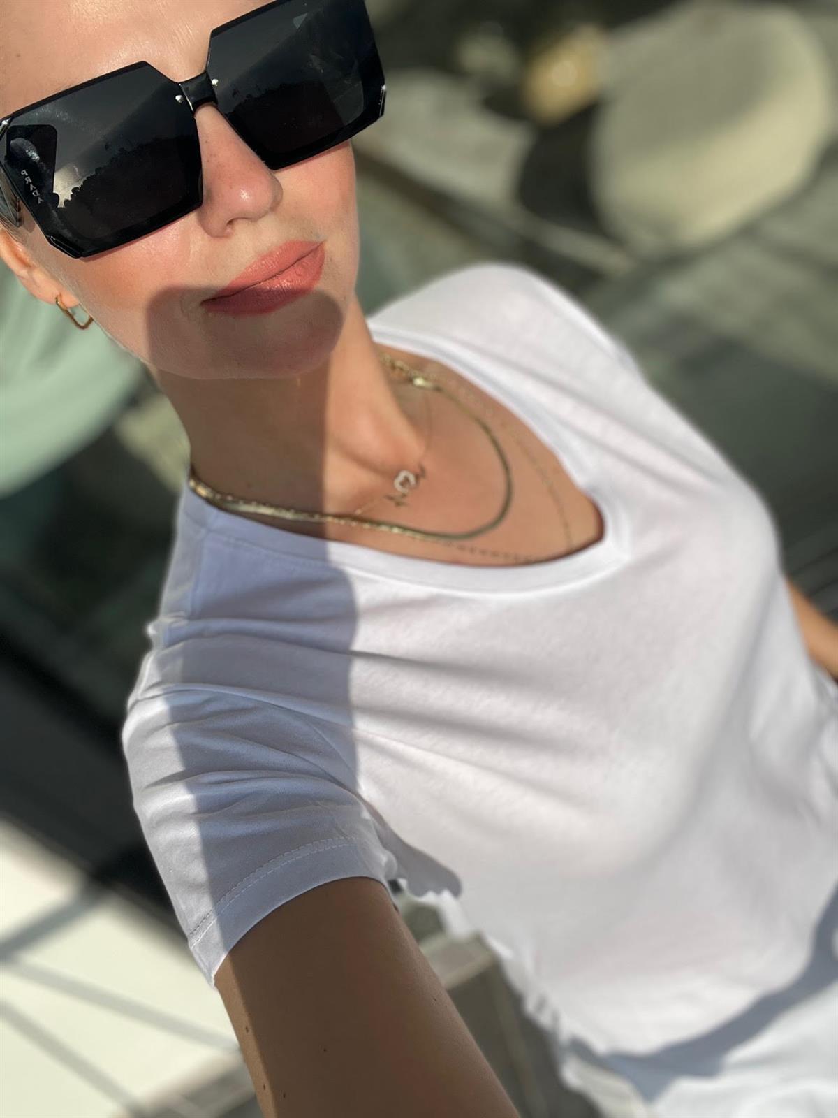 V Yaka Basıc Tshirt BEYAZ