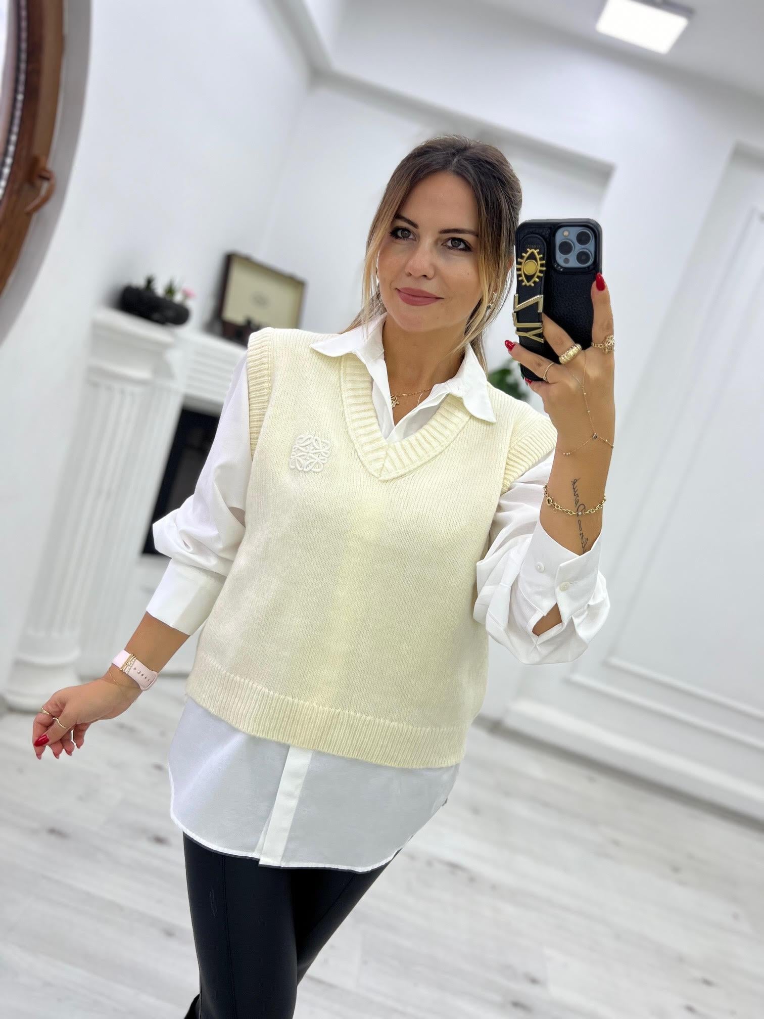 2120 Ters Dikiş V Yaka Süveter EKRU